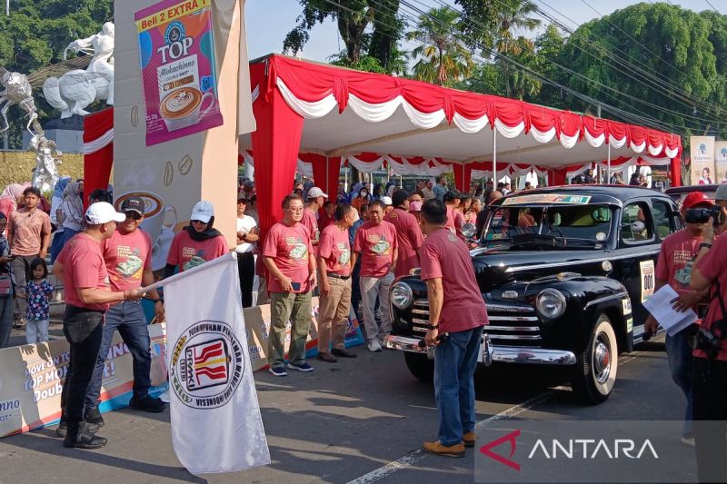 pemkot-magelang-kenalkan-objek-wisata-lewat-ajang-reli-mobil-kuno
