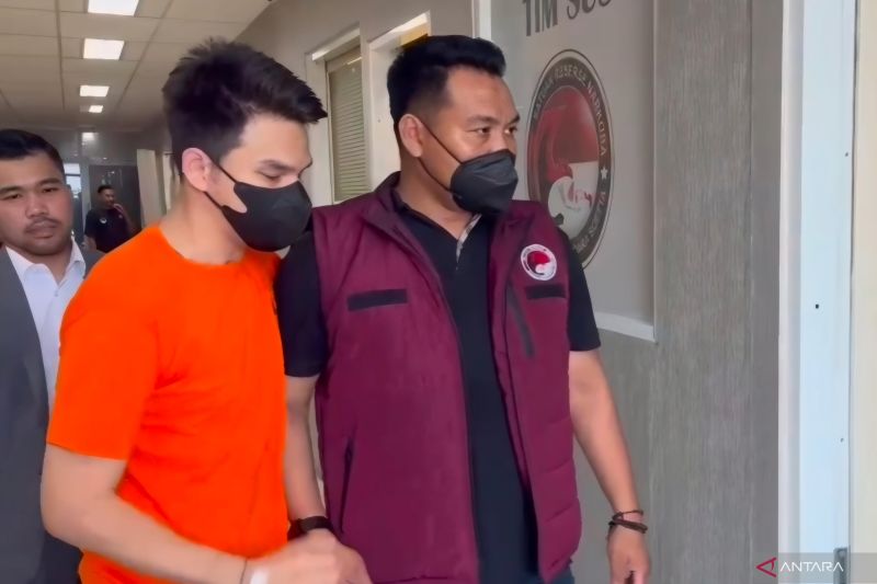 artis-jf-sudah-enam-kali-bertransaksi-dalam-kasus-obat-keras