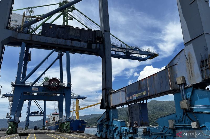 tpk-bitung-optimistis-dengan-tren-positif-ekspor-di-tahun-2025
