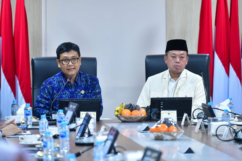 bpk-serahkan-lhp-pengelolaan-sertifikasi-tanah-kepada-bpn