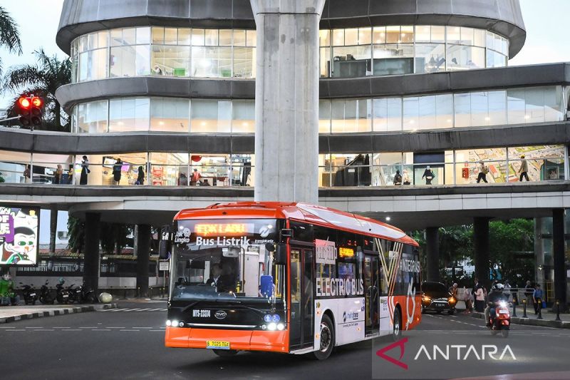Daftar lokasi keberangkatan - pemberhentian TransJakarta Bogor-Blok M