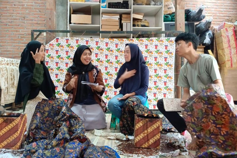pertamina-menyalurkan-hibah-alat-teknologi-bagi-pemenang-umk-academy