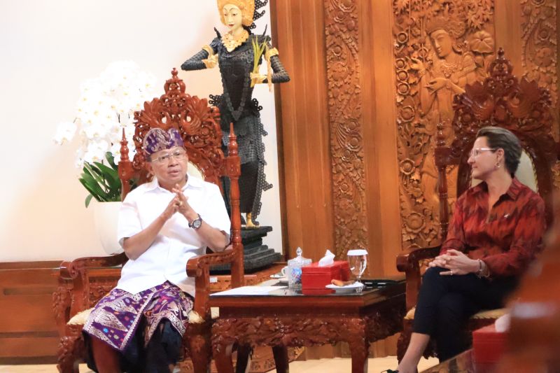 gubernur-koster-ajak-konjen-australia-dukung-pariwisata-berkelanjutan