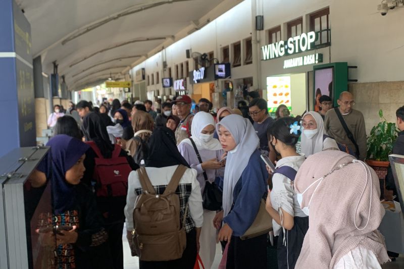 kai-catat-penumpang-di-stasiun-malang-capai-7743-orang-jelang-waisak