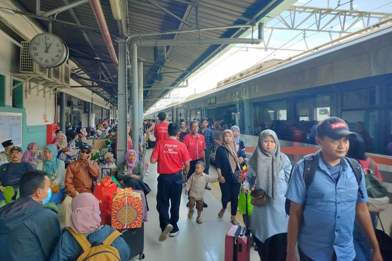 kai-tambah-9948-tempat-duduk-per-hari-layani-libut-panjang-mei
