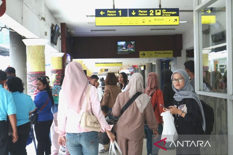 30430-tiket-kereta-regional-medan-terjual-hadapi-libur-panjang-waisak