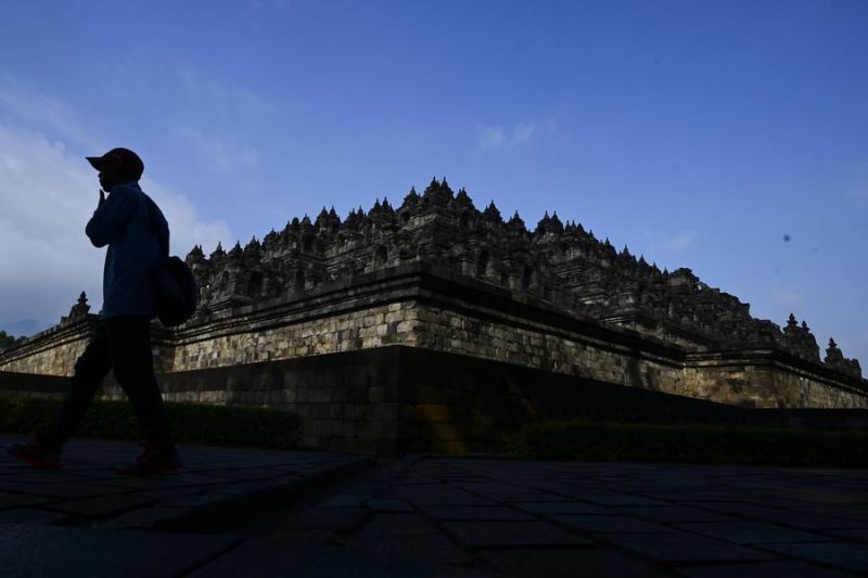 Pesona Candi Borobudur jelang Waisak