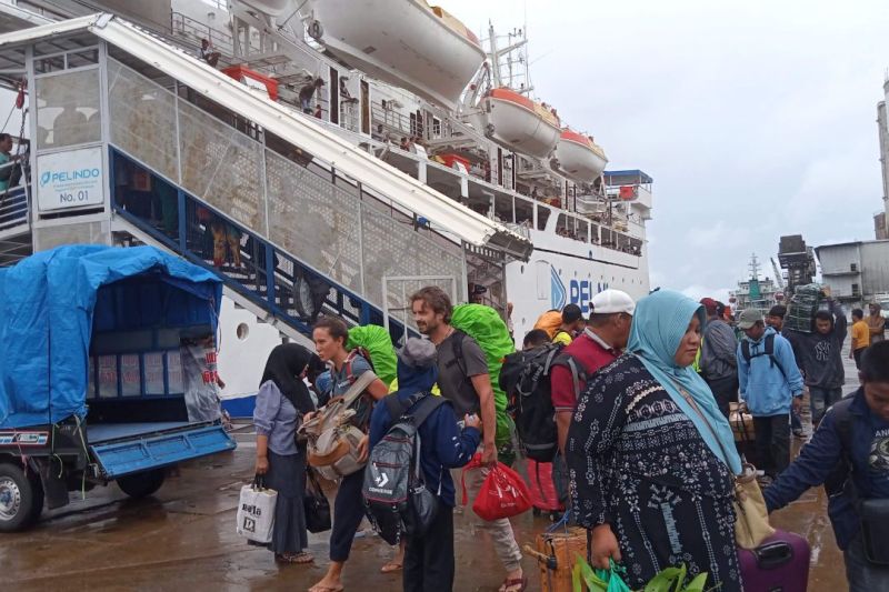 pelindo-benahi-pelabuhan-ambon-tingkatkan-kenyamanan-penumpang