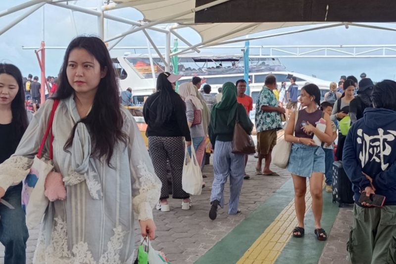 Ribuan wisatawan kunjungi Kepulauan Seribu di momentum libur panjang