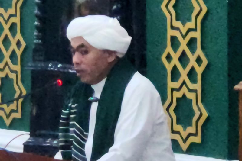 Ustadz Madnur ingatkan kaum Muslim jangan putus asa