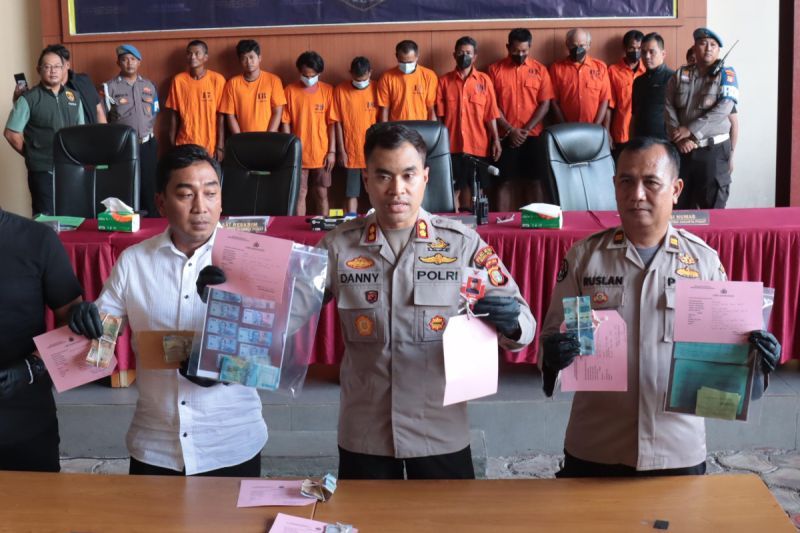 sembilan-preman-ditangkap-setelah-meminta-paksa-tarif-parkir-di-jakpus