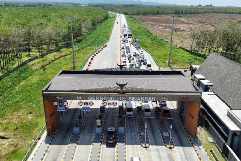 sebanyak-10437-kendaraan-lalui-tol-binjai-langsa-saat-libur-waisak