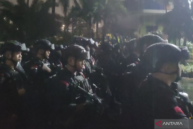 734-personel-gabungan-dikerahkan-untuk-berantas-premanisme-di-jakbar