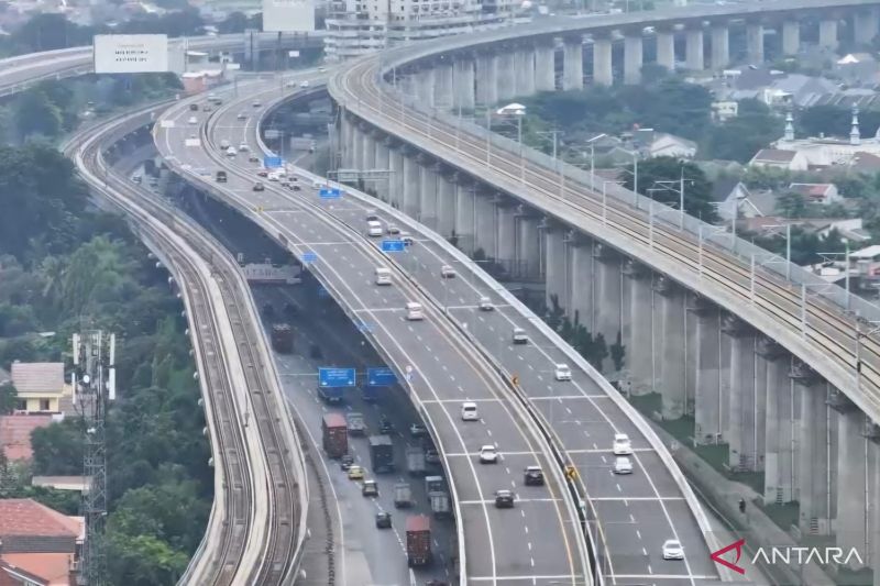 38689-kendaraan-kembali-ke-jakarta-via-tol-layang-mbz-pada-h1-waisak