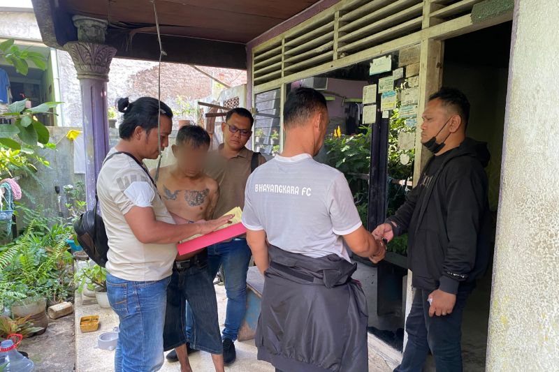seorang-pria-di-cengkareng-dibekuk-polisi-karena-memeras