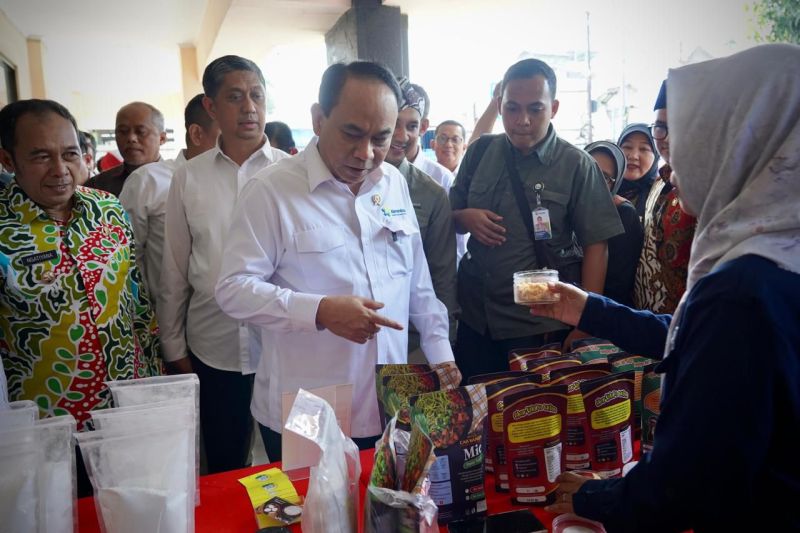 ini-tiga-hal-krusial-untuk-koperasi-merah-putih-menurut-menkop