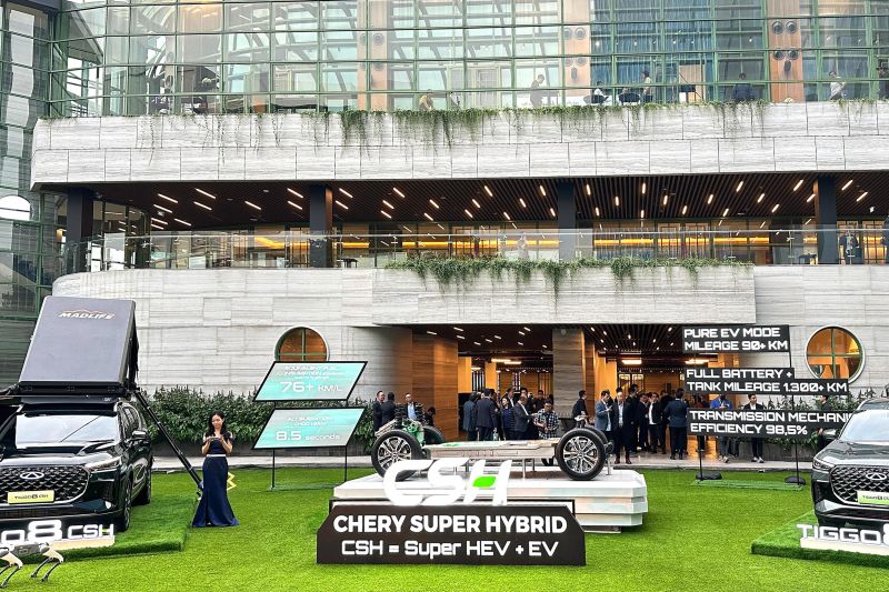 chery-luncurkan-mobil-hibrida-pertamanya-di-indonesia