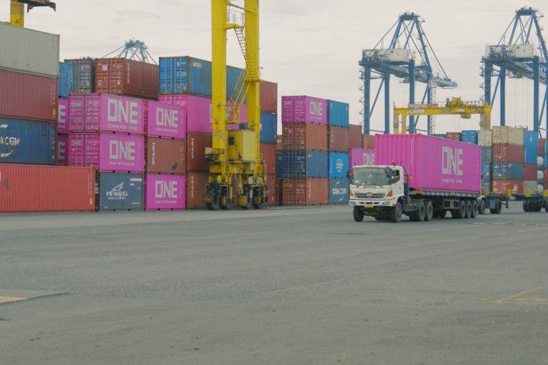 pelindo-solusi-logistik-catatkan-kinerja-positif-di-kuartal-i-2025