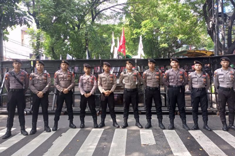 polisi-kerahkan-511-personel-amankan-sidang-hasto