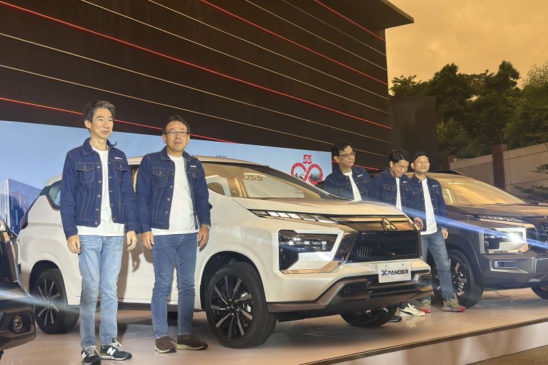 mitsubishi-luncurkan-xpander-dan-xpander-cross-terbaru-keluaran-2025