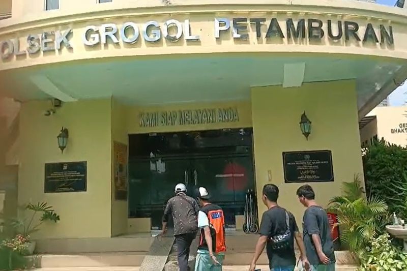 tiga-jukir-liar-diringkus-karena-kerap-intimidasi-pengendara-di-gropet