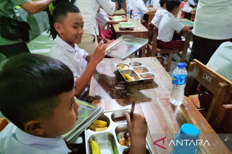 menteri-umkm-tegaskan-pentingnya-perlindungan-pekerja-di-ekosistem-mbg