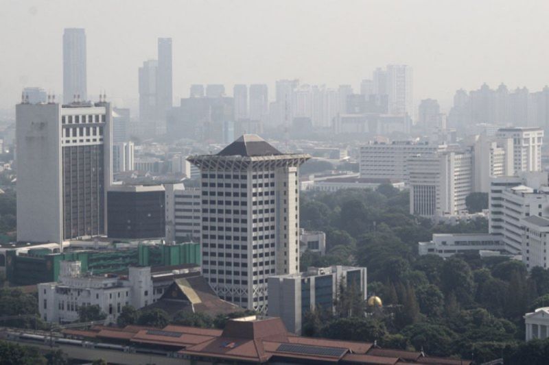 Kualitas udara Jakarta tak sehat, warga disarankan pakai masker