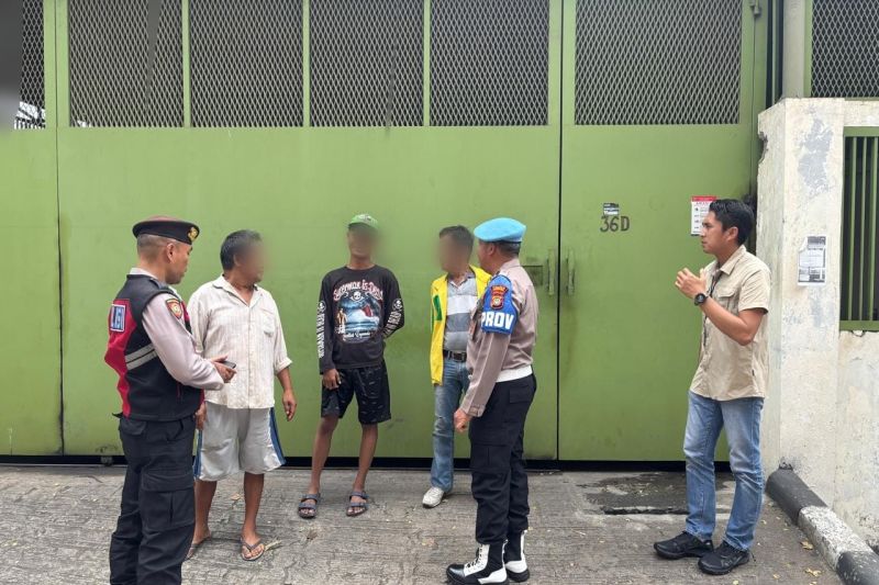 polisi-ringkus-puluhan-jukir-liar-di-tambora-jakbar