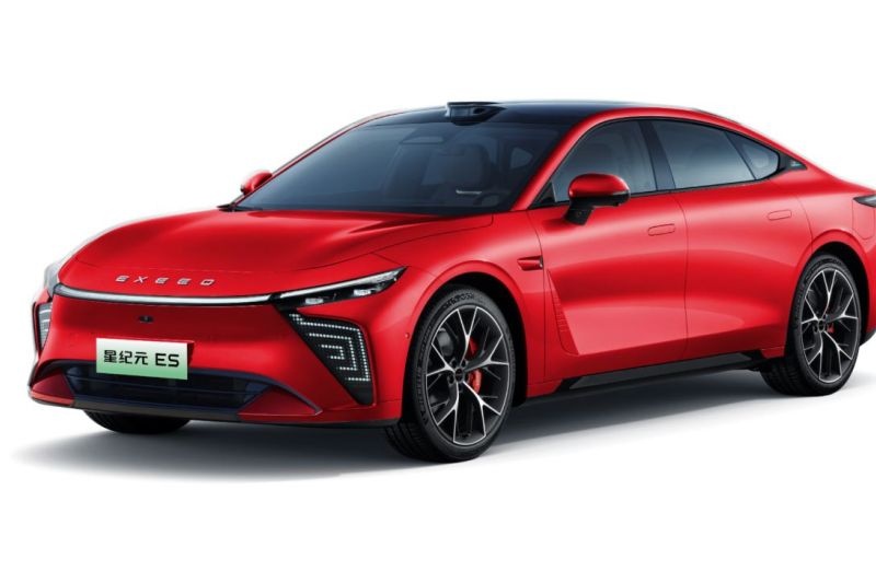 chery-luncurkan-exlantix-2025-bisa-menjelajah-hingga-710-km
