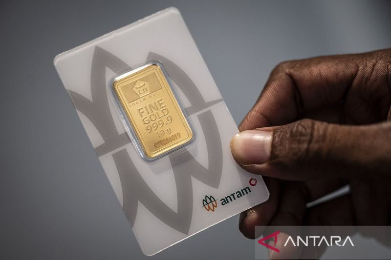 Emas Antam hari ini anjlok Rp23.000 kembali ke angka Rp1,871 juta/gram