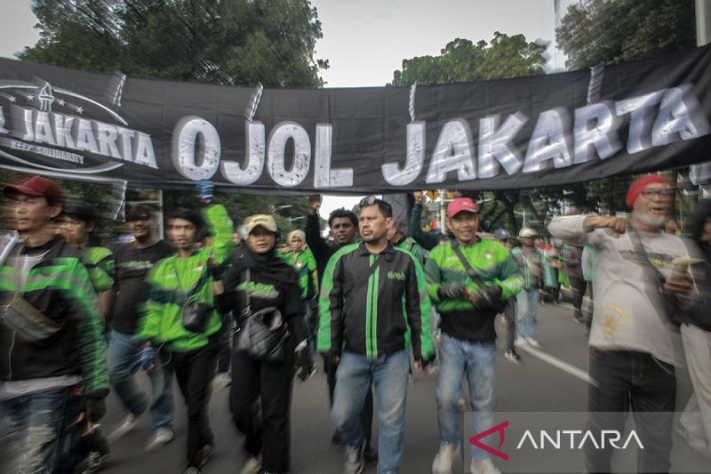 ekonom-minta-pemerintah-hati-hati-soal-kenaikan-tarif-ojol
