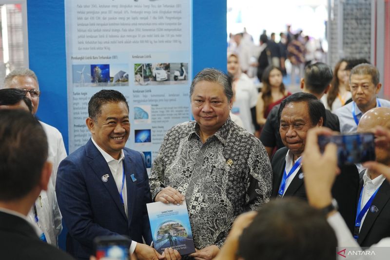airlangga-dorong-asean-jaga-daya-saing-industri-besi-dan-baja
