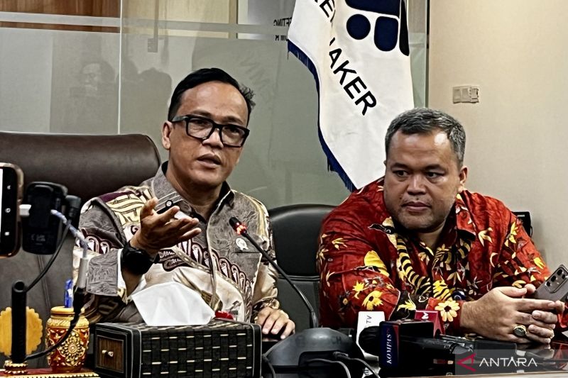 wamenaker-minta-sritex-tetap-bayar-pesangon-menyusul-penangkapan-dirut
