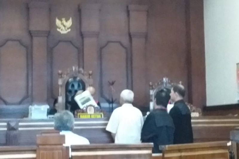 pn-jakut-hadirkan-dua-saksi-meringankan-di-sidang-pemalsuan-sertifikat