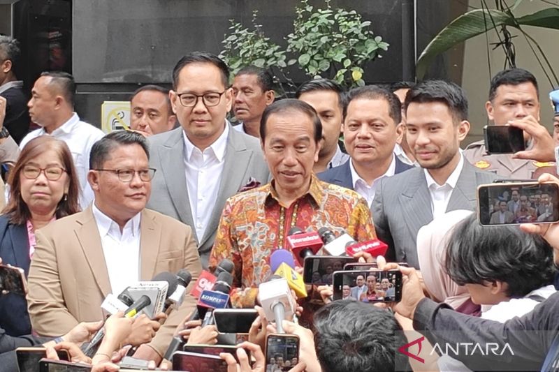 polisi-sebut-laporan-kasus-tuduhan-ijazah-palsu-jokowi-masih-berjalan