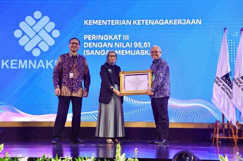 kemnaker-raih-peringkat-tiga-penghargaan-pengawasan-kearsipan