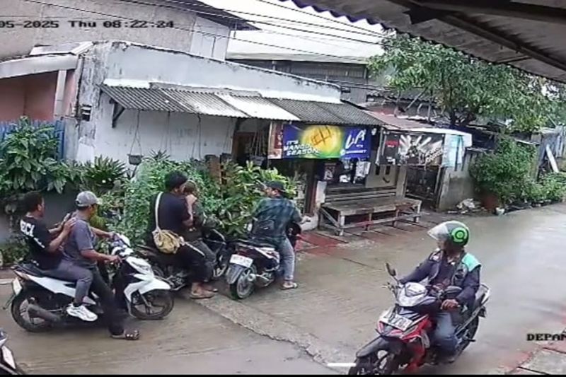 polisi-tangkap-debt-collector-yang-tarik-paksa-motor-di-kalideres