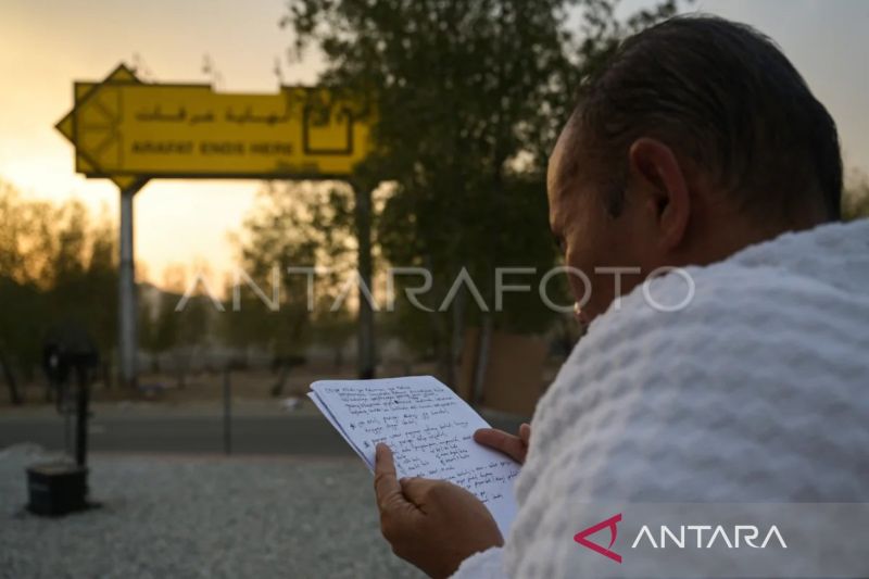 Musytasyar Dinny jelaskan pentingnya wukuf di Arafah