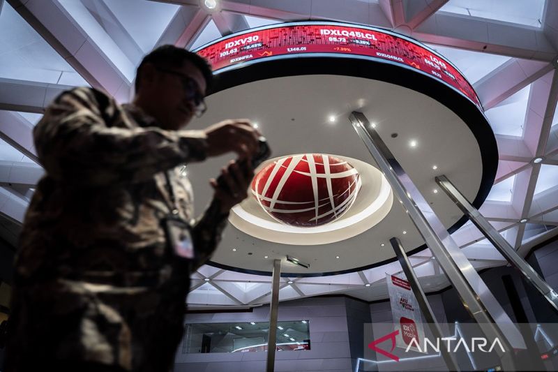 ihsg-diprediksi-variatif-di-tengah-pasar-cermati-data-uang-beredar