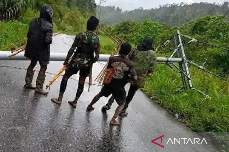 Patroli Polres Dogiai diserang KKB di kawasan Kali Tuka