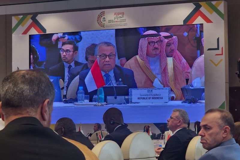 bi-tegaskan-pentingnya-transformasi-isdb-agar-berdampak-nyata