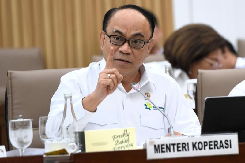 Kemarin, asal-usul kopdes bisa untung Rp1 miliar hingga RUPTL PLN