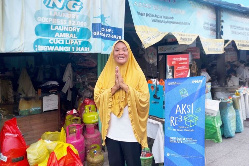 Nasabah PNM Mekaar sulap 10 ton pakaian lama miliki harapan baru