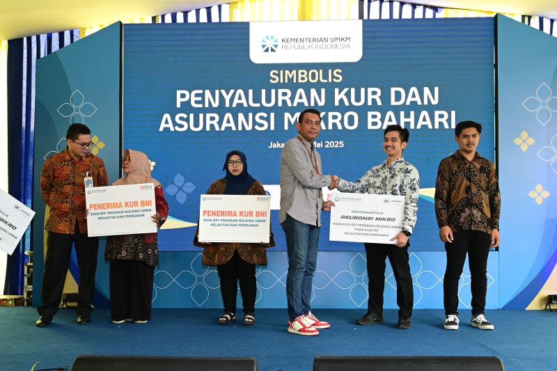 askrindo-berikan-asuransi-mikro-bahari-kepada-nelayan