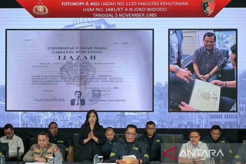 Kriminal kemarin, penyelidikan ijazah palsu hingga tawuran Pasar Rebo