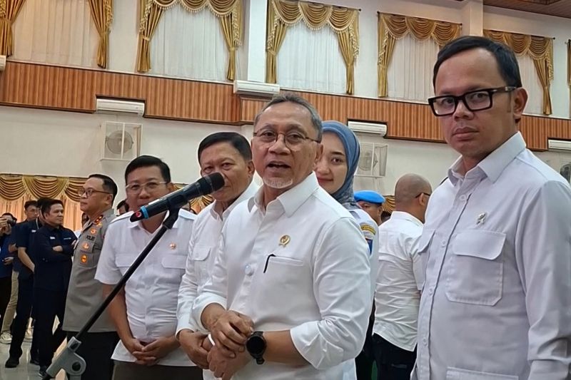 zulhas-koperasi-merah-putih-sederhanakan-rantai-pasok-ekonomi-di-desa