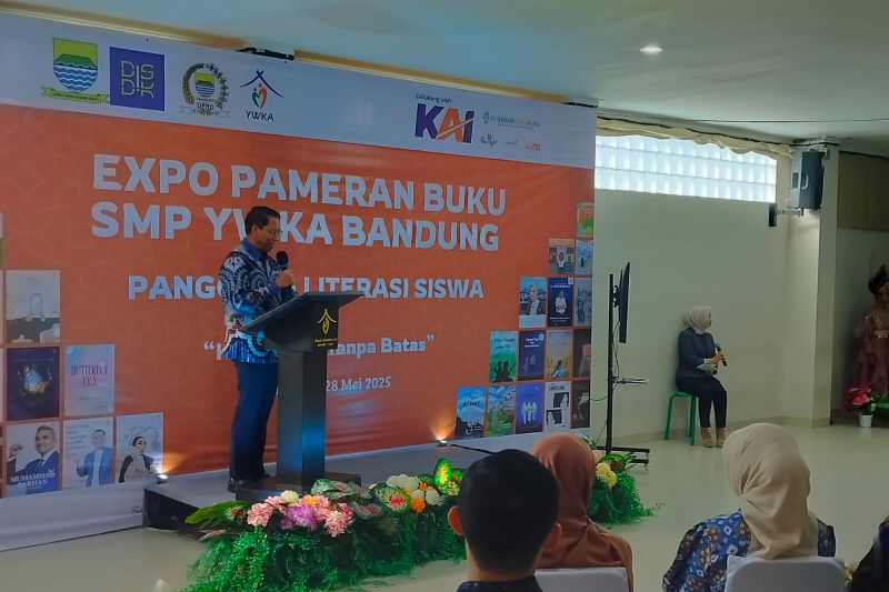 KAI Dukung Ekspresi Literasi Pelajar Bandung di Expo Buku SMP YWKA