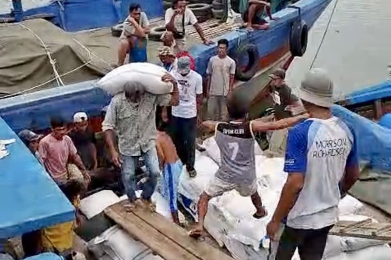 bulog-batam-siapkan-25-ton-beras-sambut-perayaan-idul-adha-1446-h