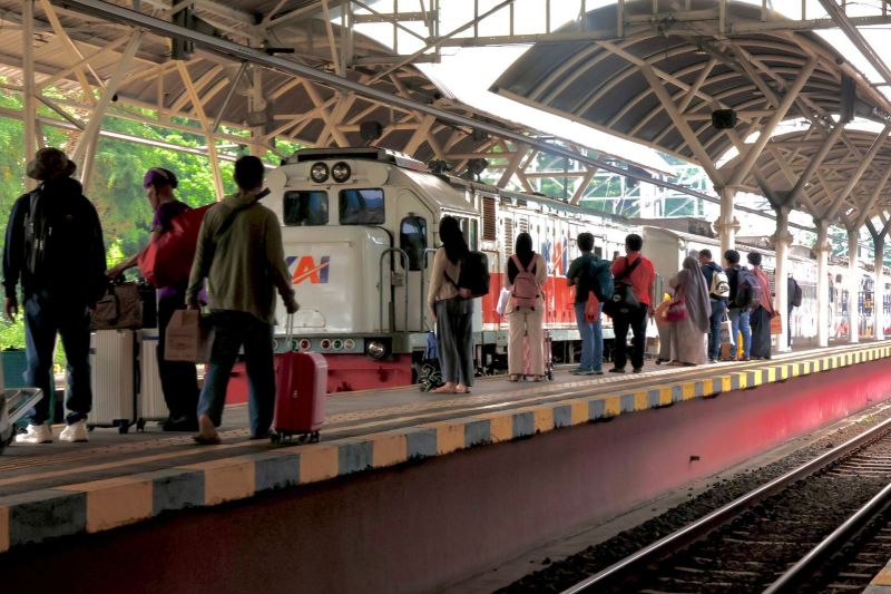 kai-yogyakarta-layani-26000-penumpang-pada-hari-pertama-libur-panjang