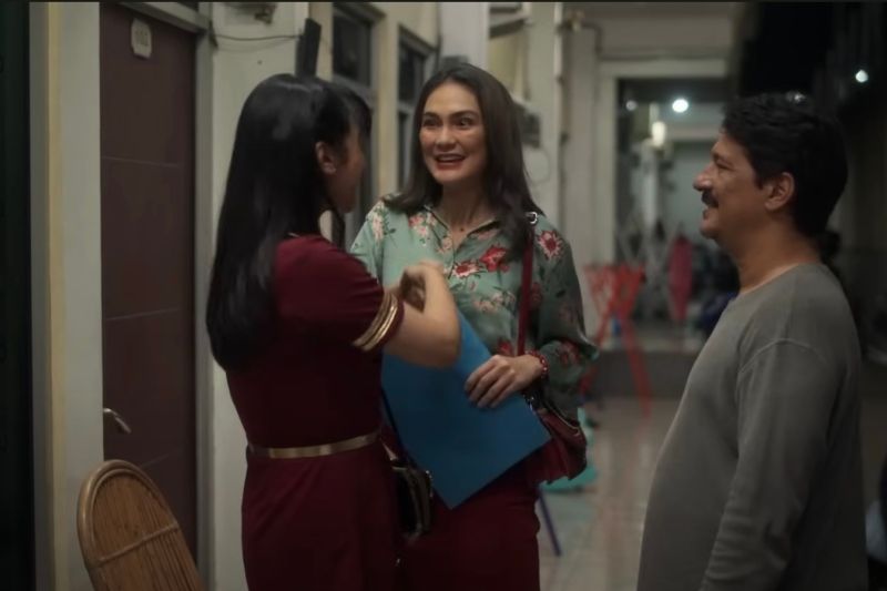 sinopsis-dan-jadwal-tayang-film-gjls-ibuku-ibu-ibu